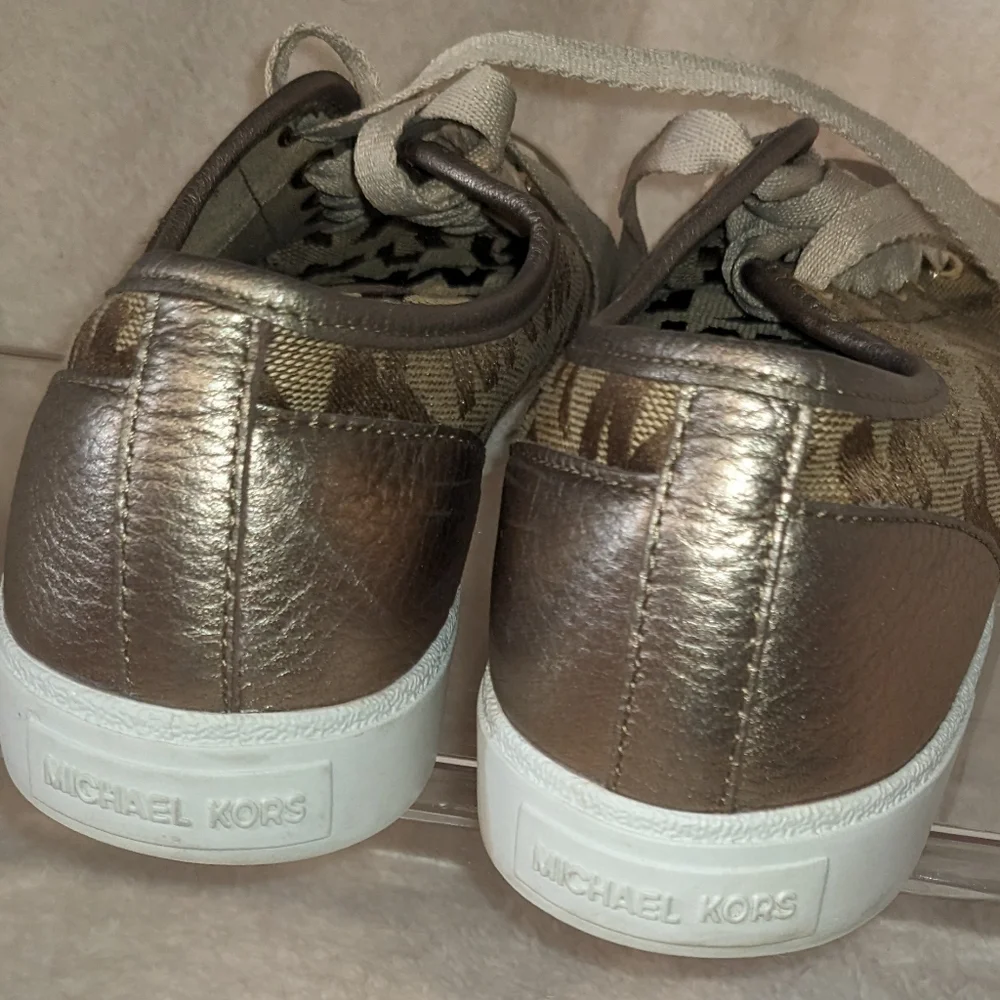 Michael Kors Tennis Lace Up Shoes Monogram City‎ Sneakers Size 7.5
